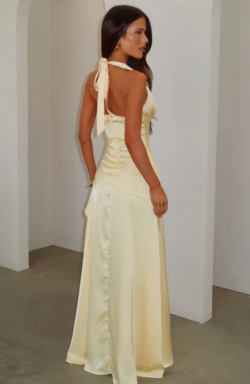 Beatrice Silk Maxi-Kleid Frontansicht mit Seiden-Optik | Saliénne