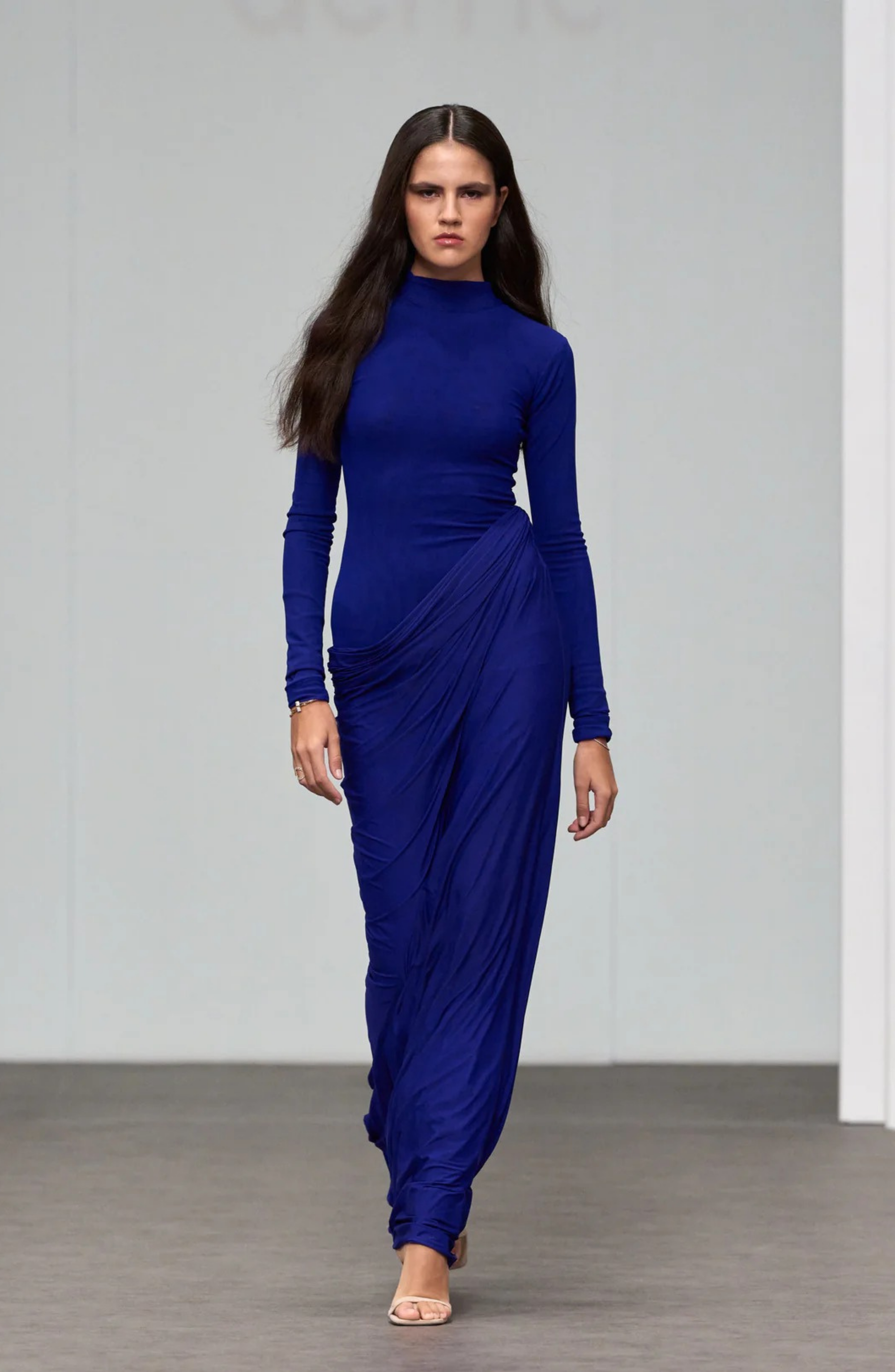 Cleo | Maxikleid blauer Schleier