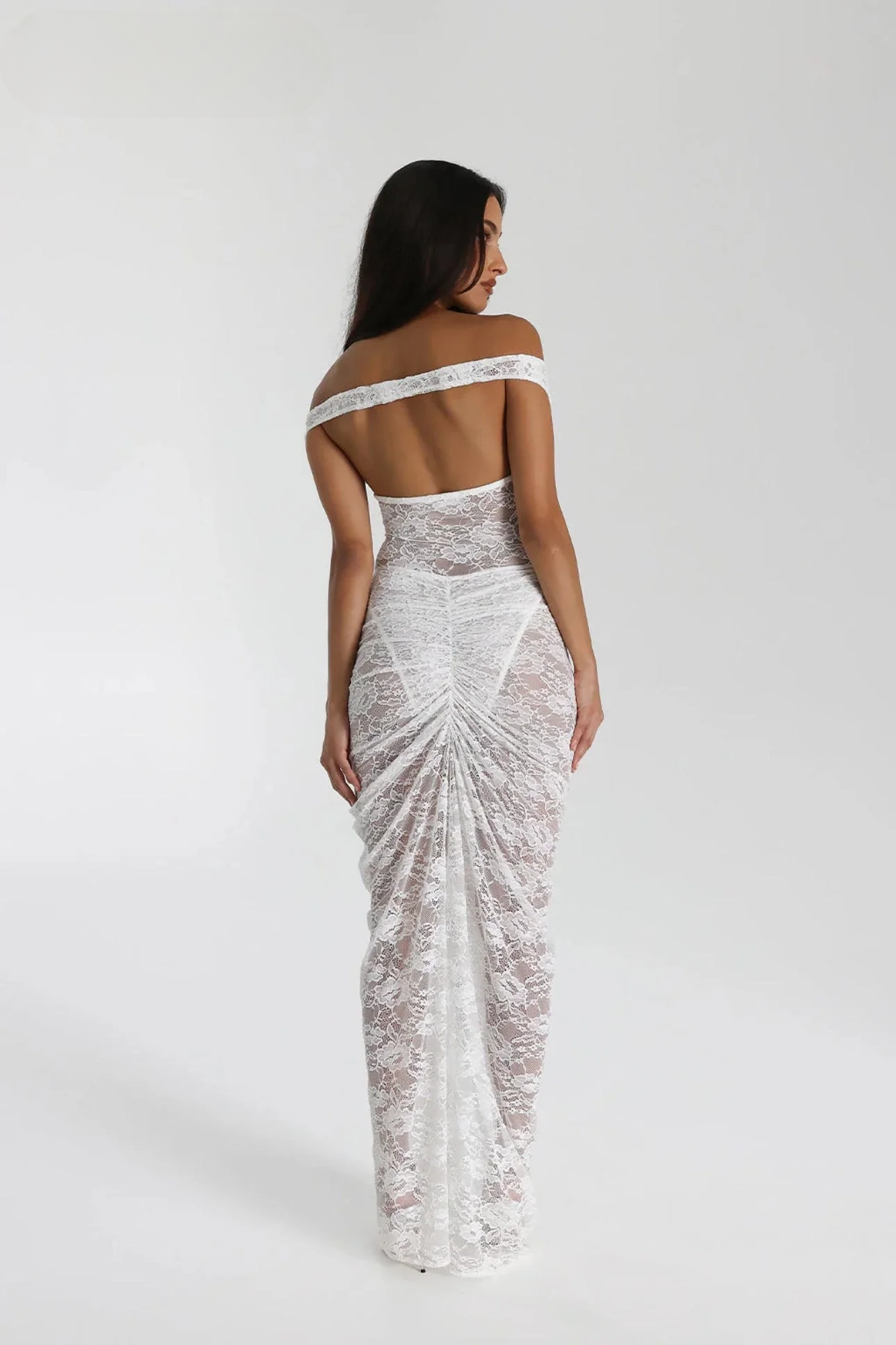 Oriana | Elegantes Midi-Spitzenkleid